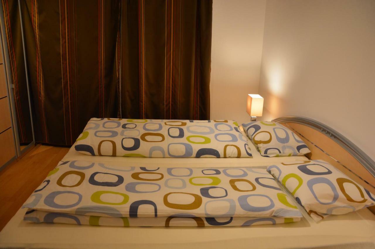 Apartman Zderadova Бърно Екстериор снимка
