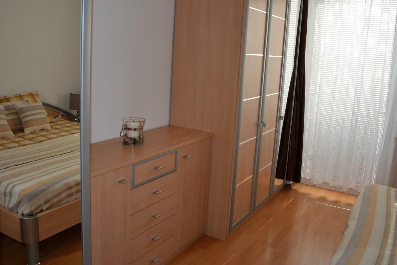 Apartman Zderadova Бърно Екстериор снимка